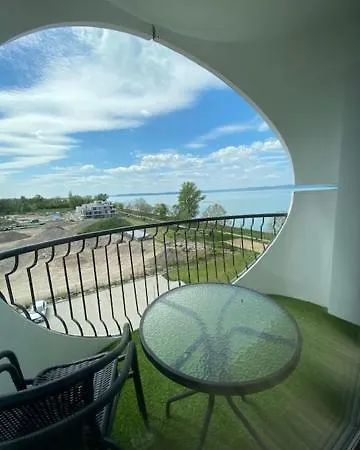 Sunshine Ezustpart Apartman 4/410