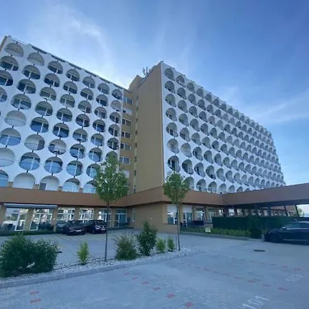 아파트 Sunshine Ezustpart Apartman 4/410 *